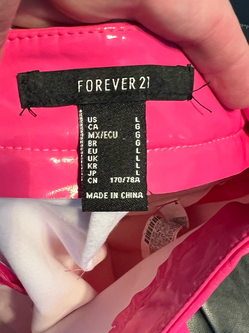 Forever 21 patent leather, hot pink Mini skirt Lg Y2K Barbiecore clubwear - Picture 4 of 5